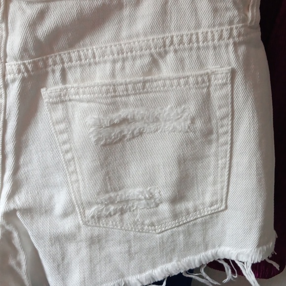 We The Free People Loving Good Vibrations Distressed Shorts NWT 27 - Picture 8 of 14